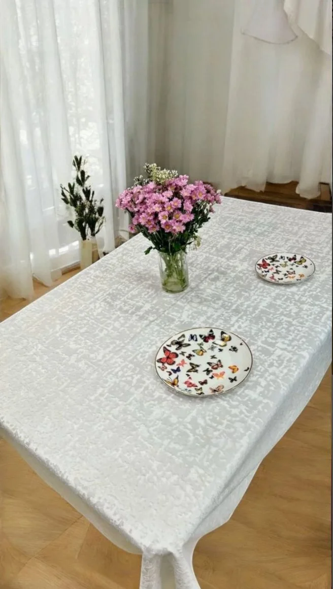 tablecloth white allen.jpg