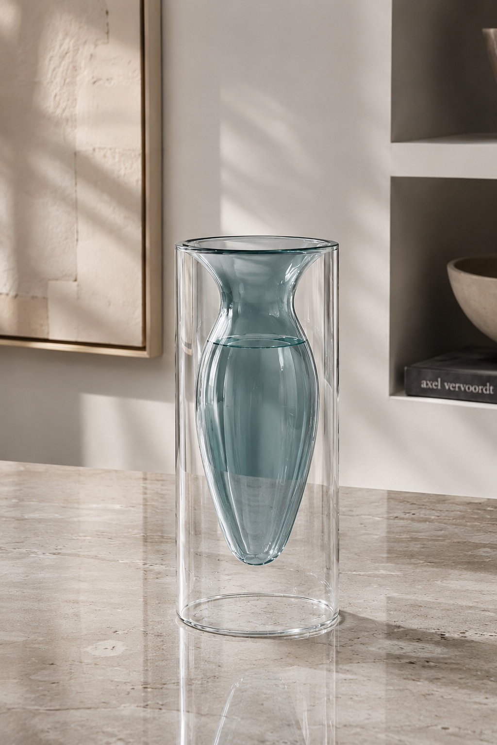 teal vase.PNG