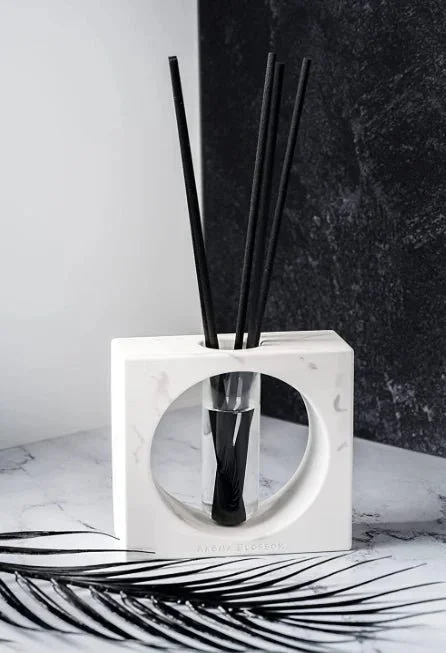 aroma circle diffuser tablescape.JPG