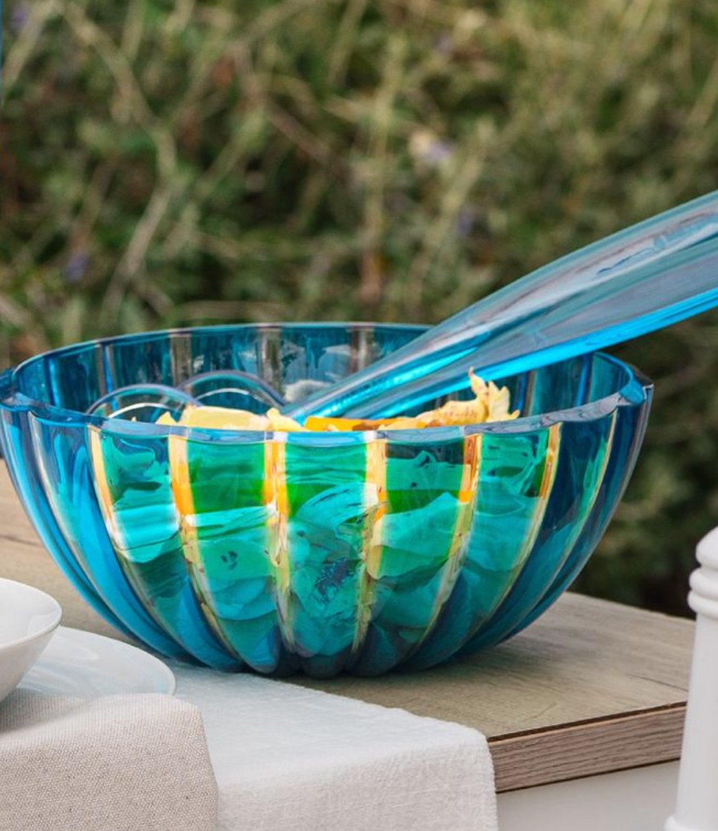 fratelli blue bowl with servers.jpg