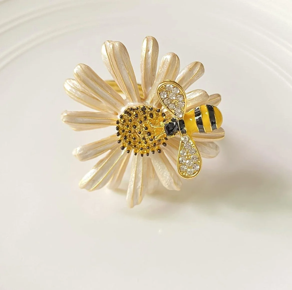 daisy white napkin ring.jpg