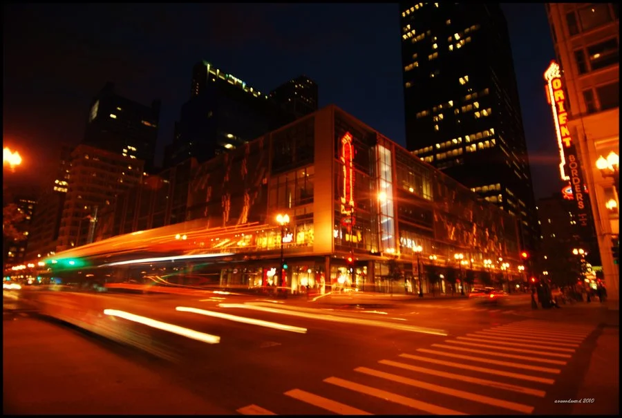 chicago_night_by_intrigueme.jpg
