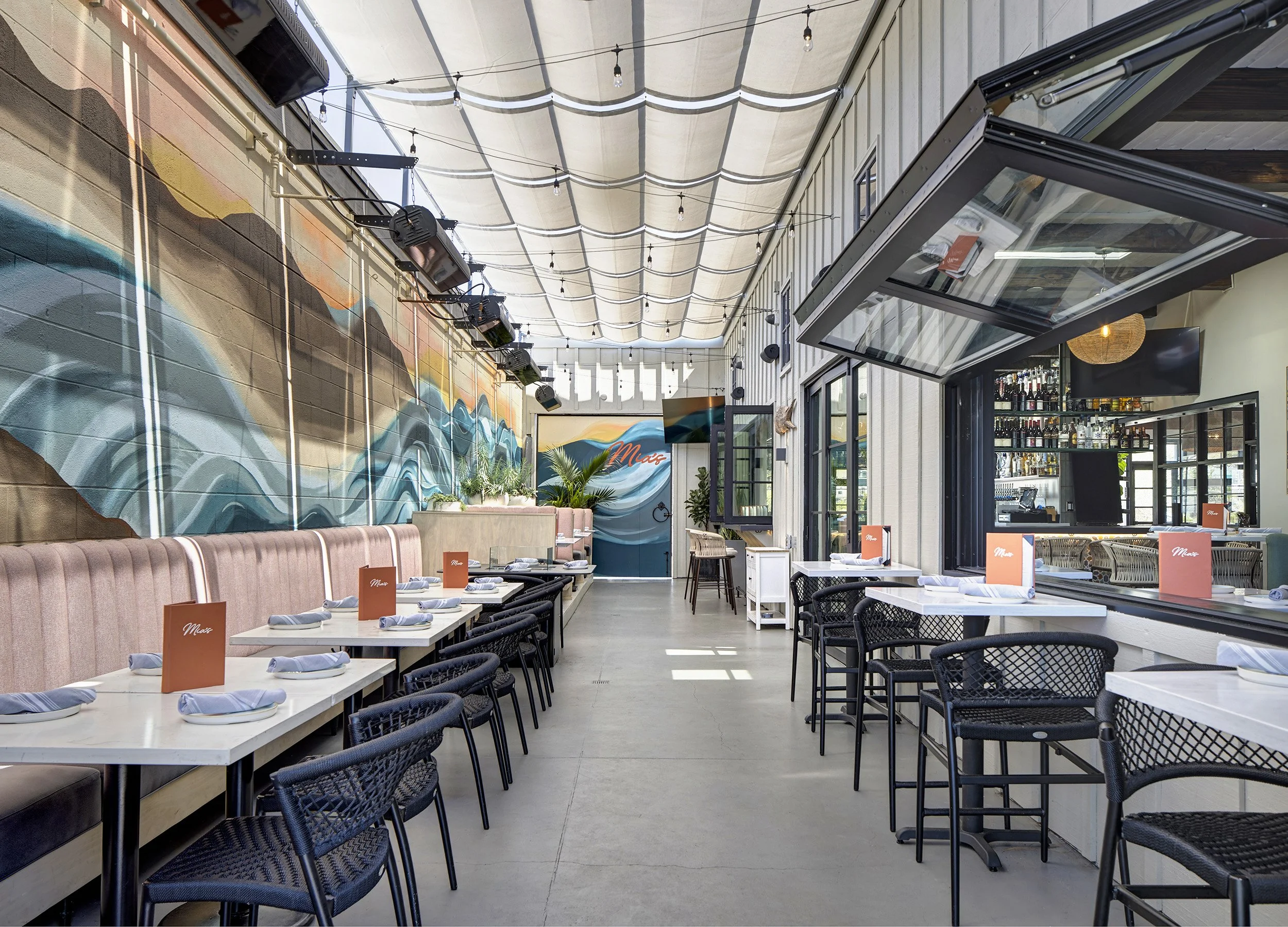 Mia's Retaurant Patio Solana Beach.jpg