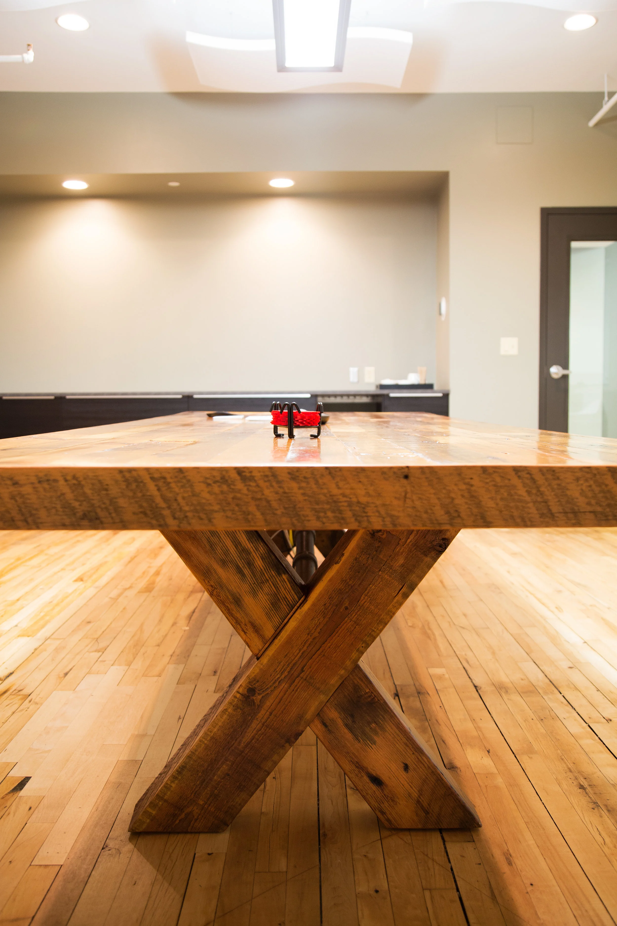 "X" style trestle table legs