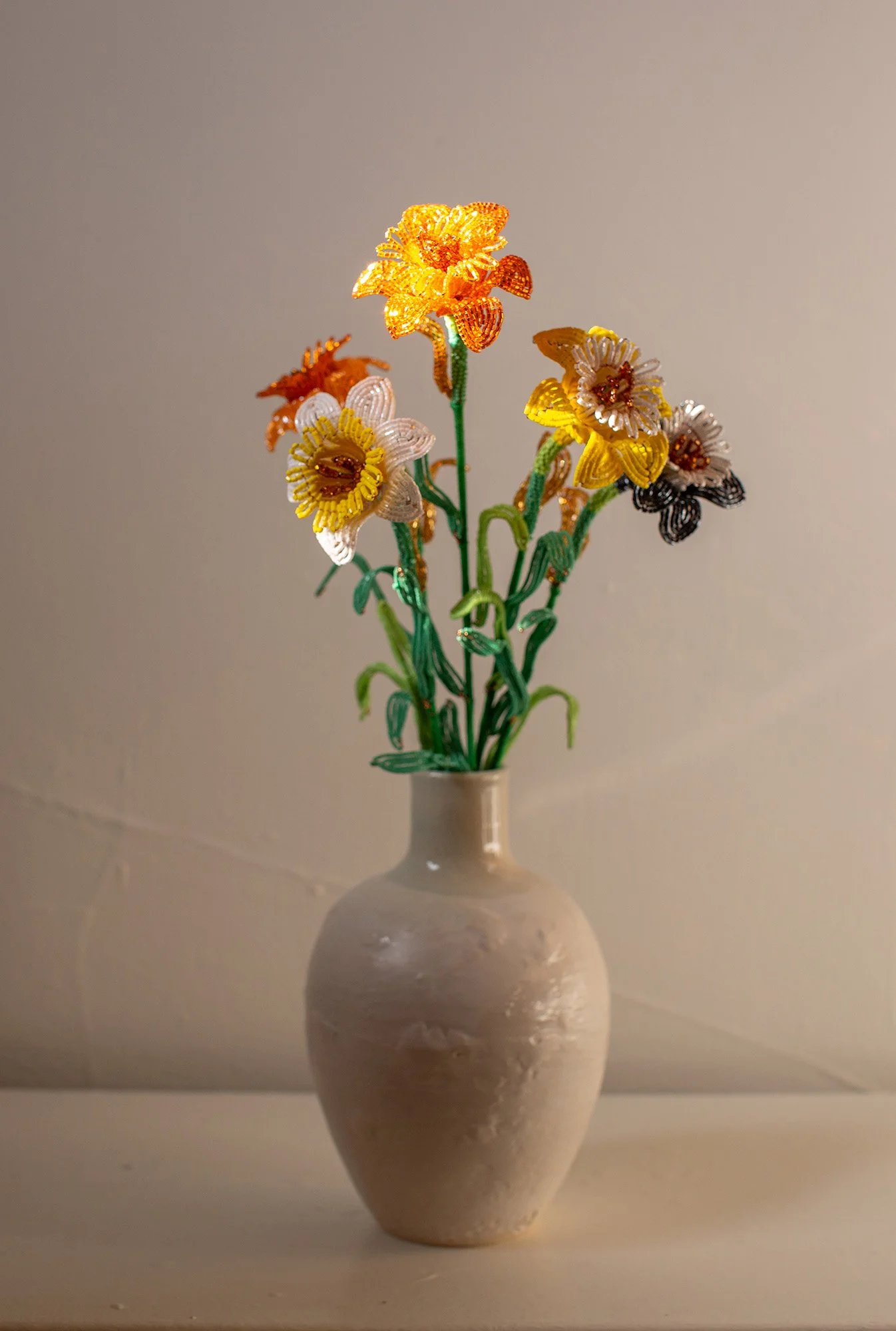 mixed-daffodil-bouquet-five-colors-beaded-sculpture-28.jpg