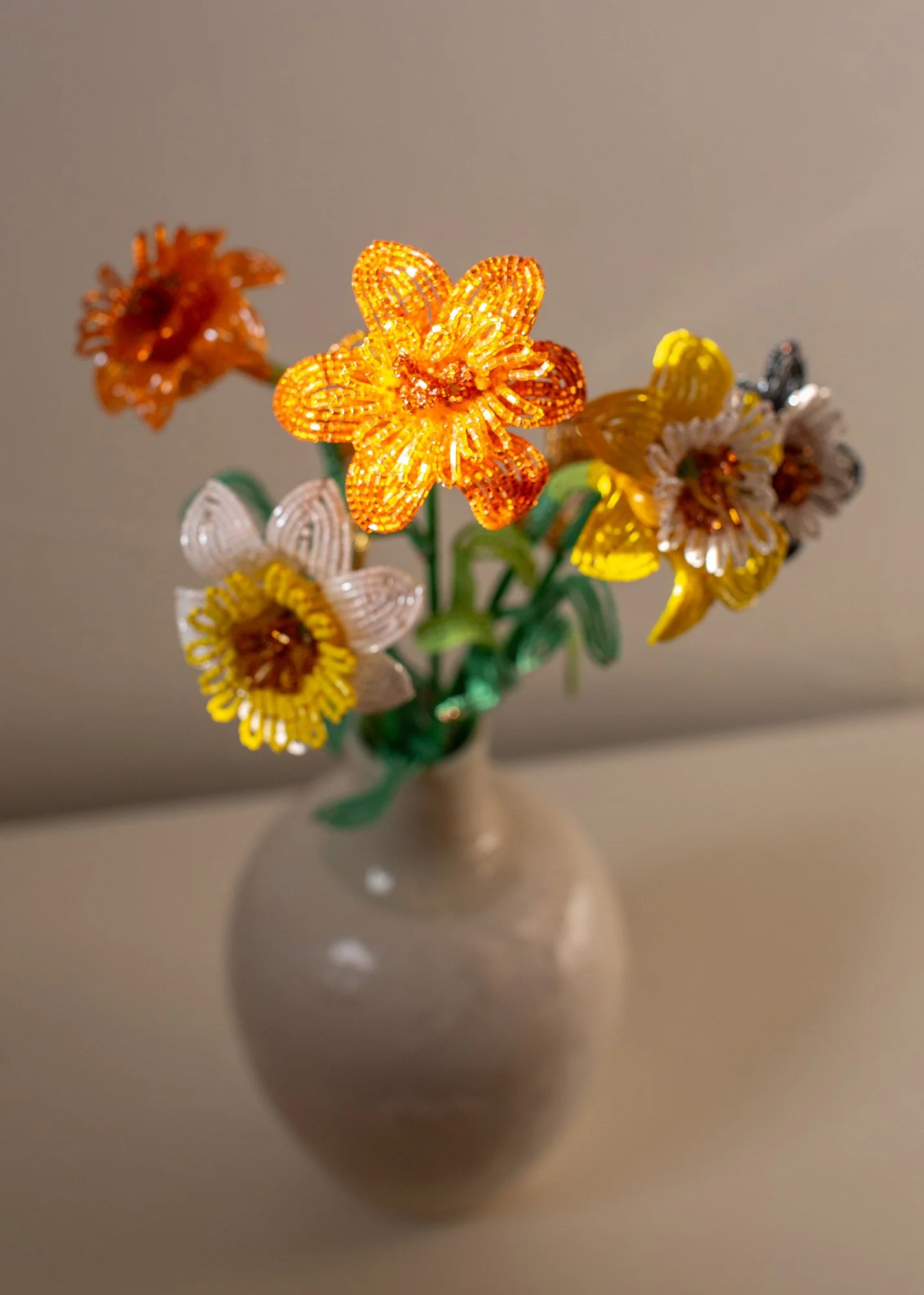 mixed-daffodil-bouquet-five-colors-beaded-sculpture-25.jpg