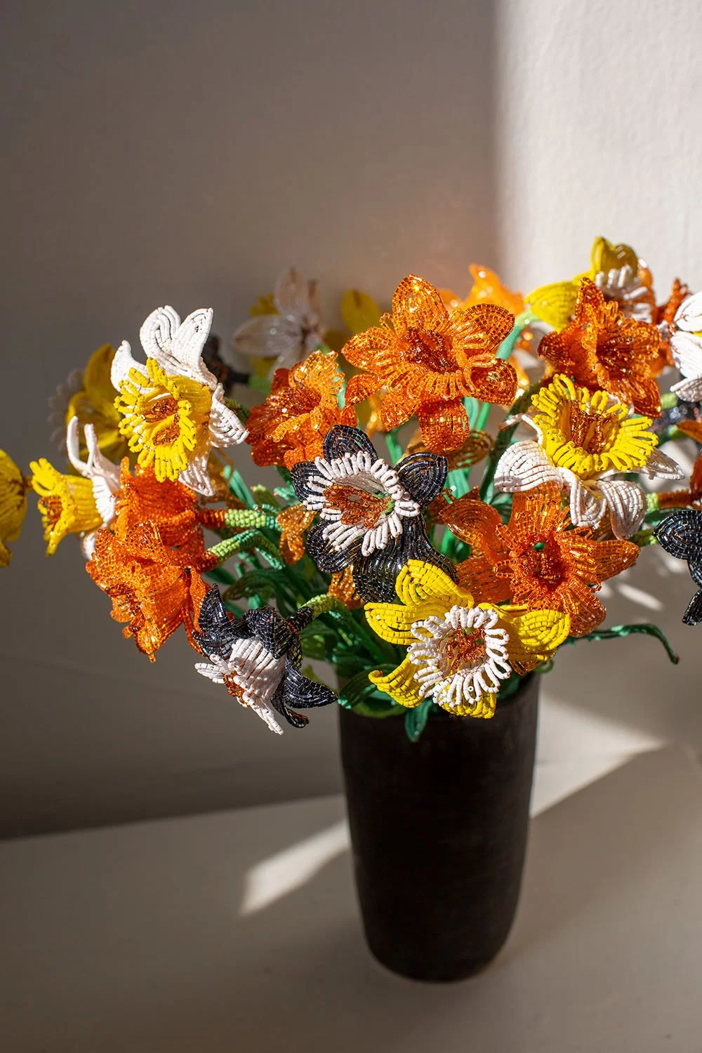 mixed-daffodil-bouquet-five-colors-beaded-sculpture-9.jpg