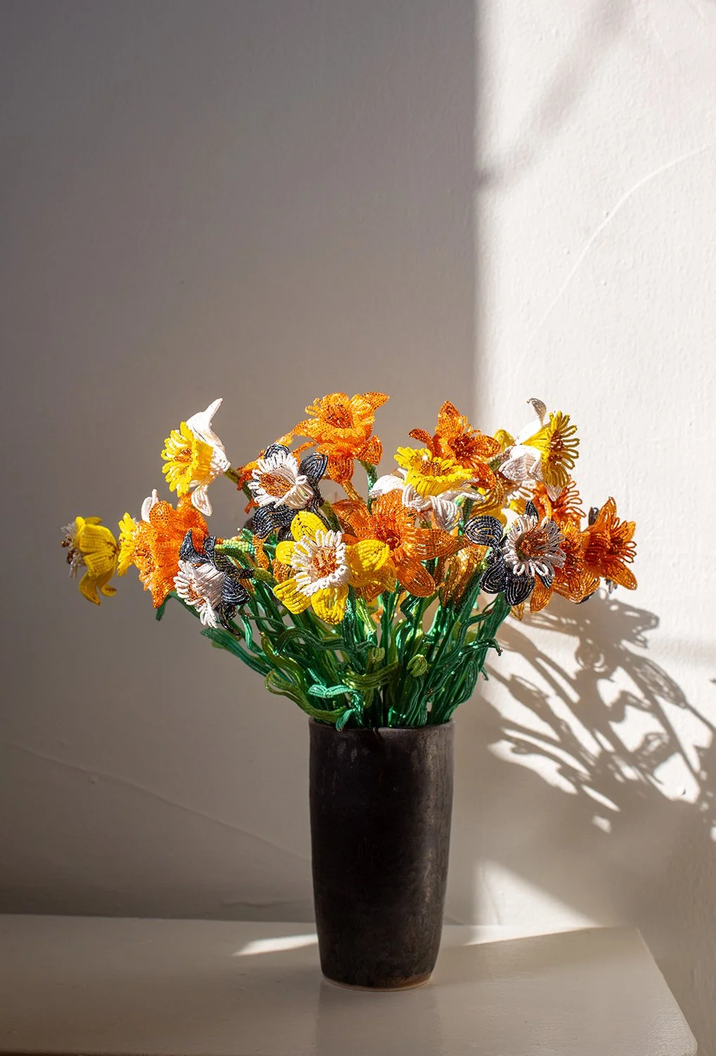 mixed-daffodil-bouquet-five-colors-beaded-sculpture-8.jpg