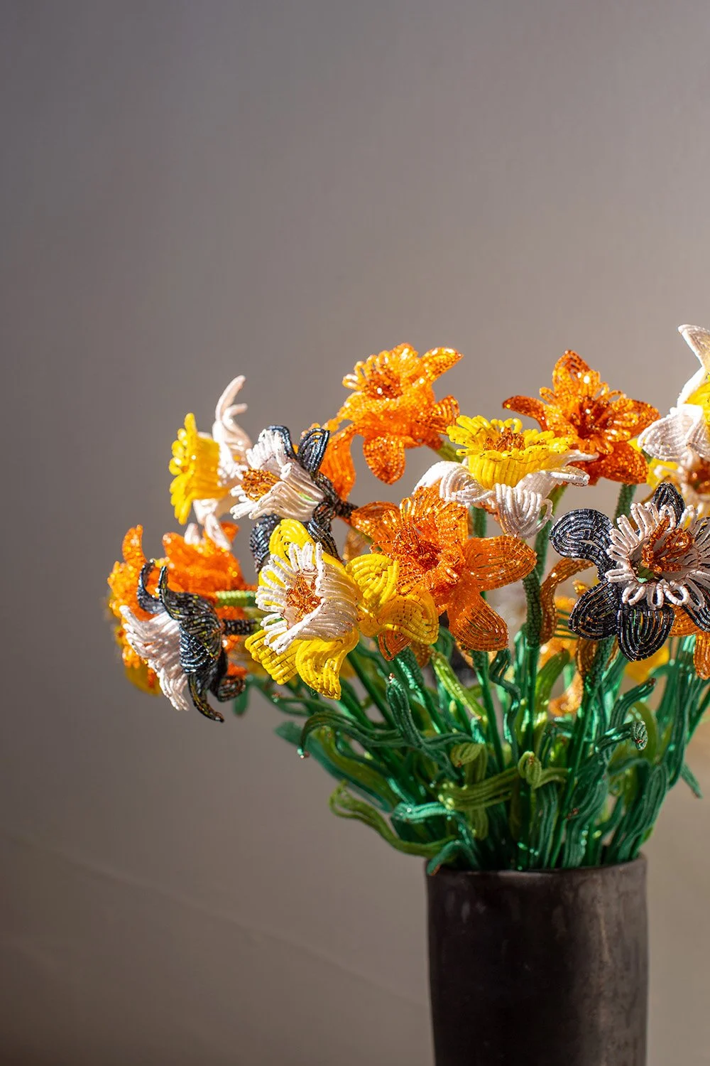 mixed-daffodil-bouquet-five-colors-beaded-sculpture-14.jpg