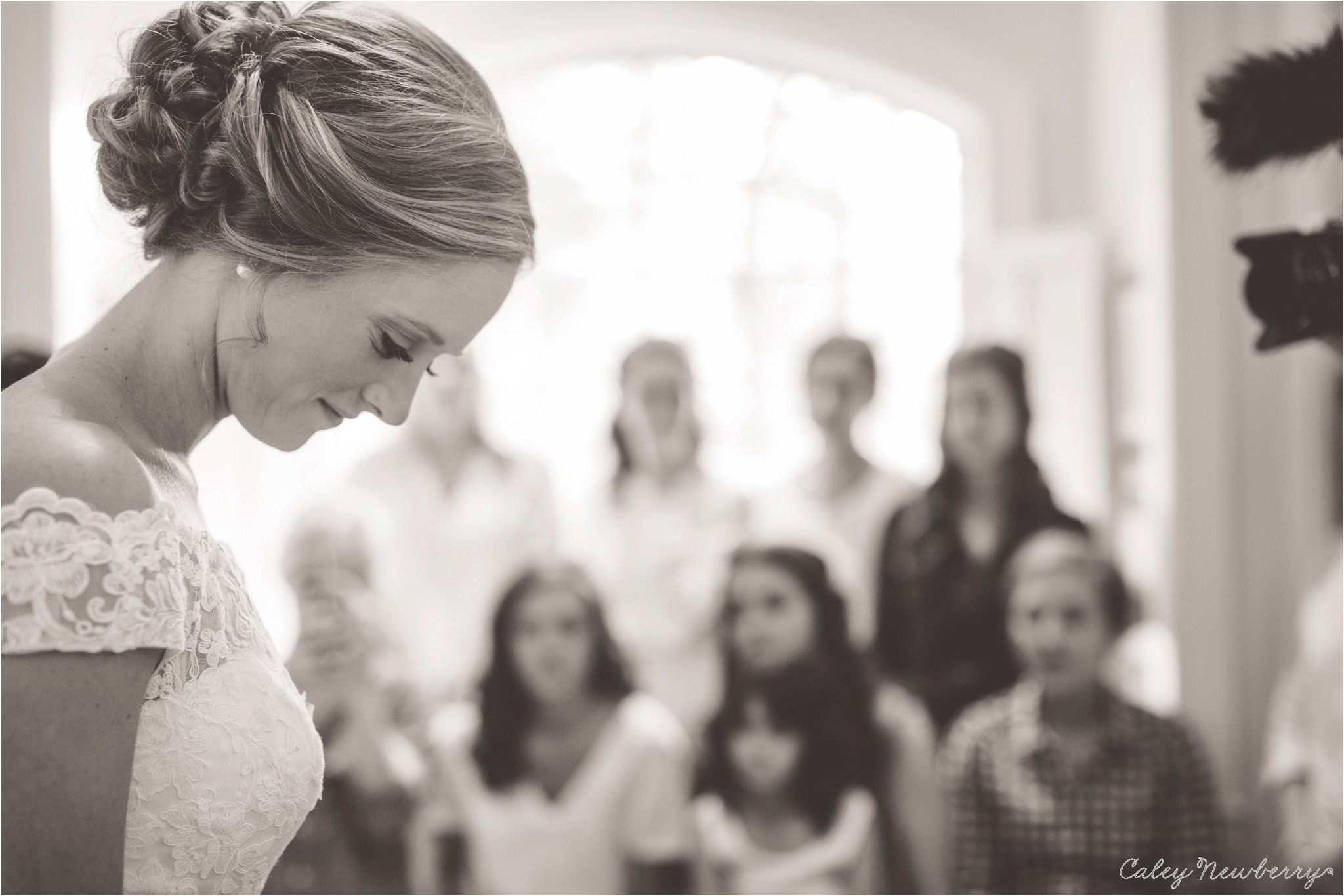 bride-with-bridesmaids-huntsville