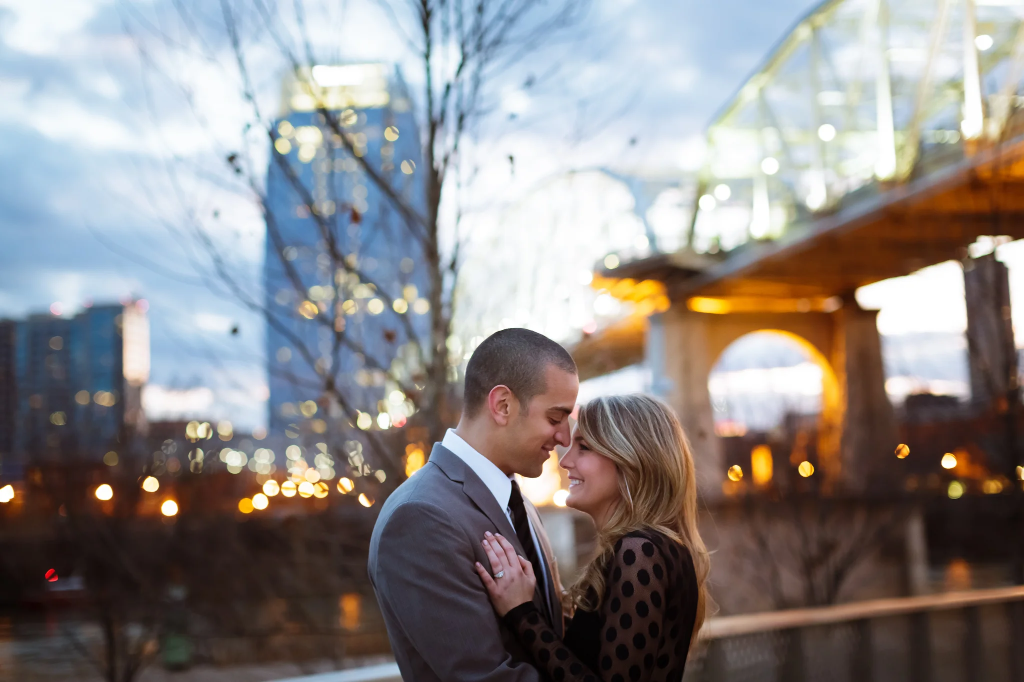 downtown-nashville-engagement-photos