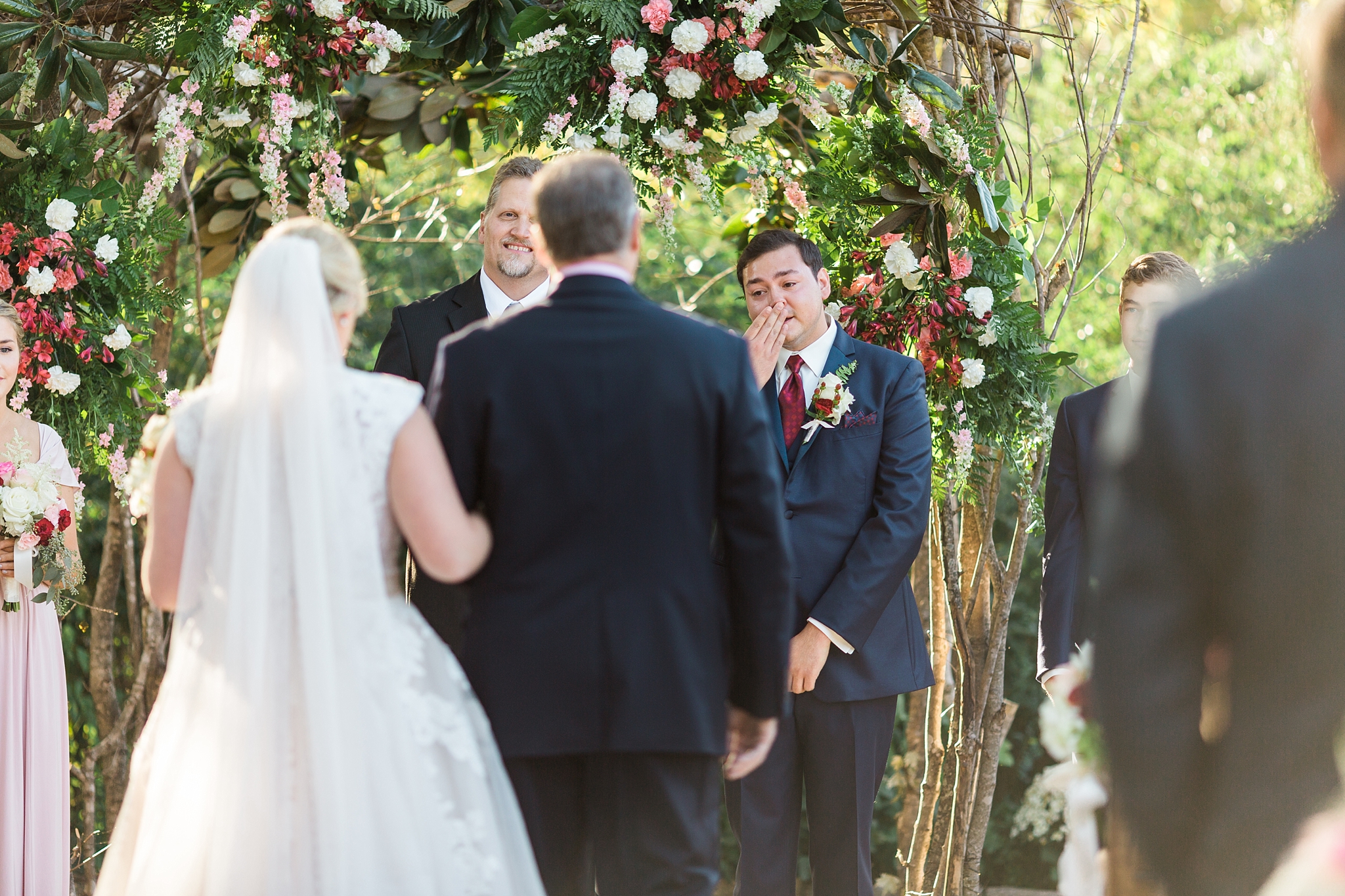 groom-reaction-to-bride.jpg