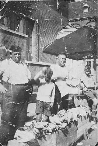 Leendert Barmhartigheid (à gauche) avec Abraham et Isaac van Velzen.