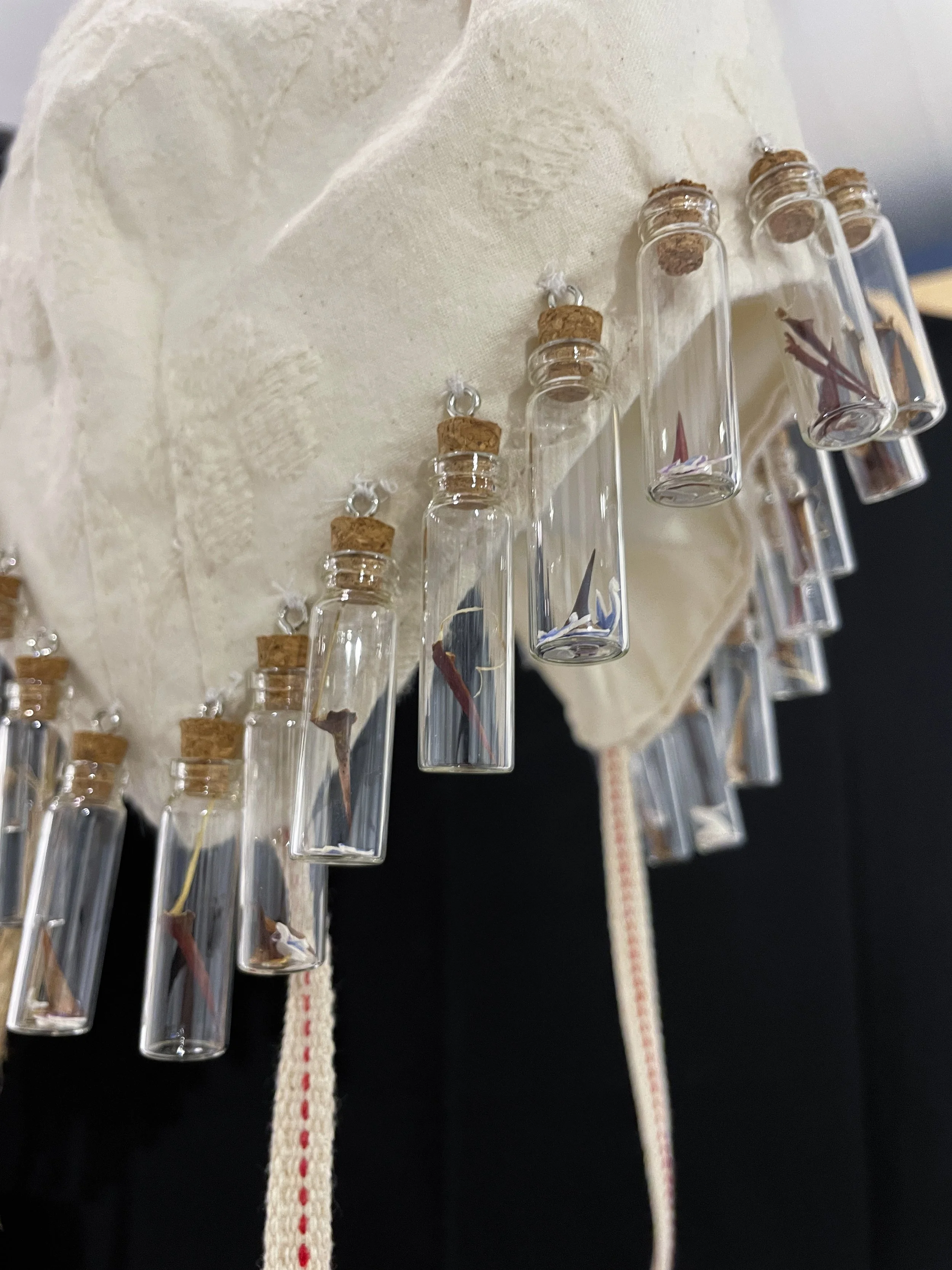 _010_Seçil Yaylalı_Elinin Hamuruyla_Detay_Fotoğraf Günseli Bak.JPG