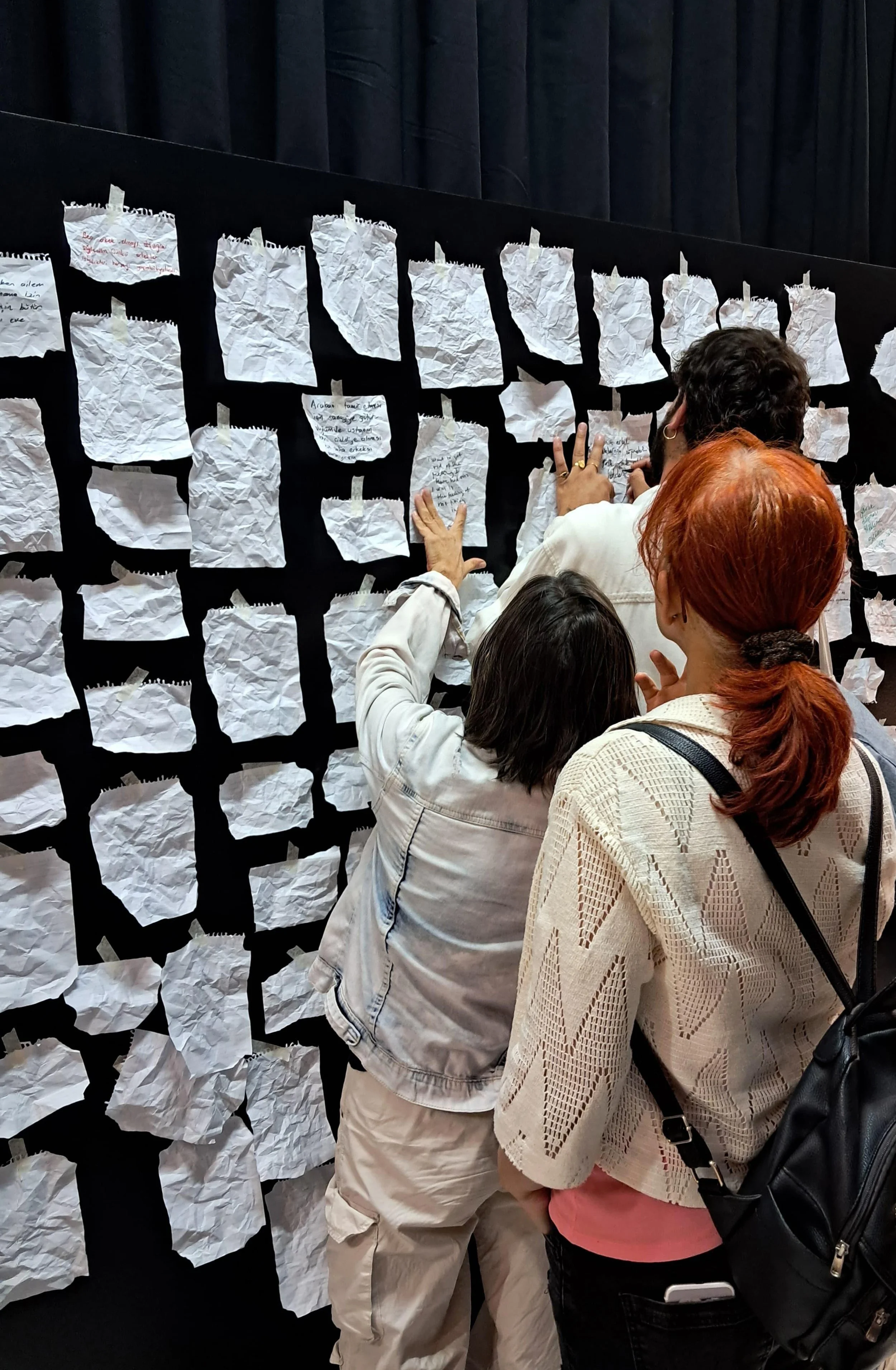 Hatırlama Defteri_Açılış_Fotoğraf Mert Yavaşça.jpeg