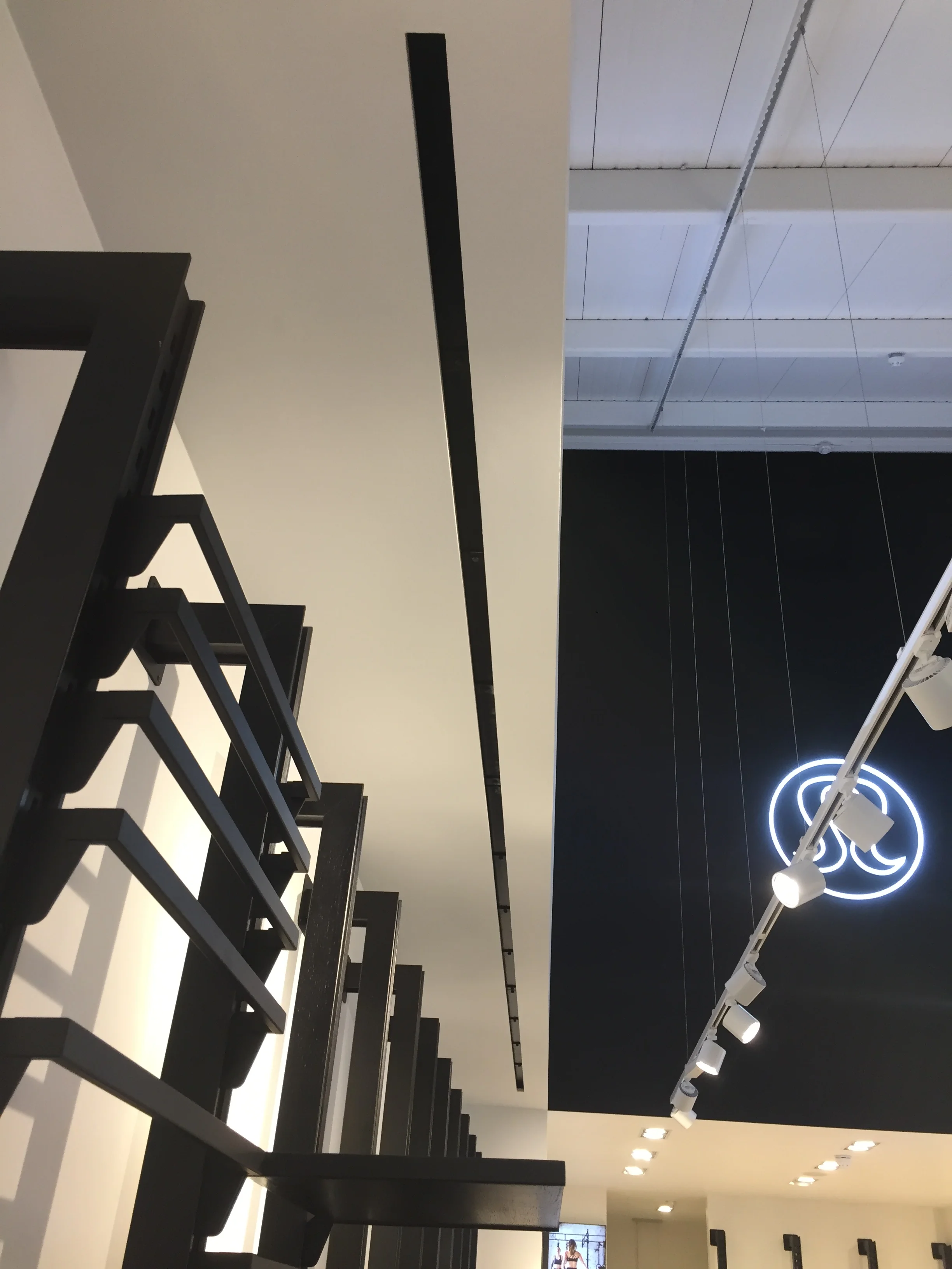 Lulu Lemon Bicester 1.jpg