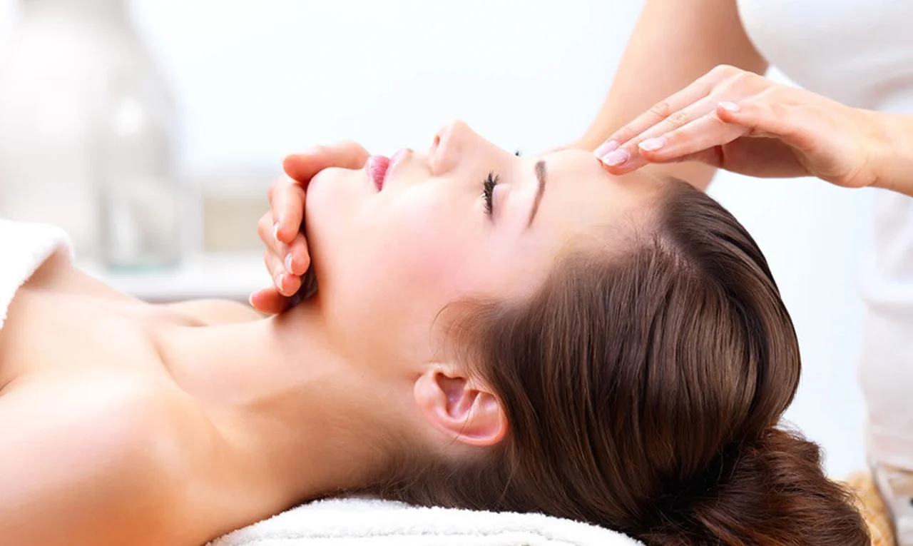 linda-hall-facial-treatment-spa-rituals.jpg