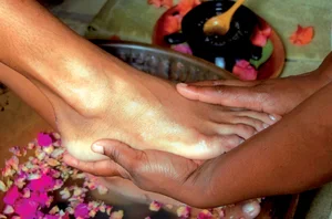 sunna-signature-foot-ceremony-ritual.jpg