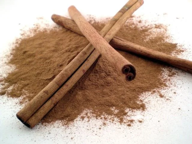 Linda Hall Brand Cinnamon sticks and powder.jpg