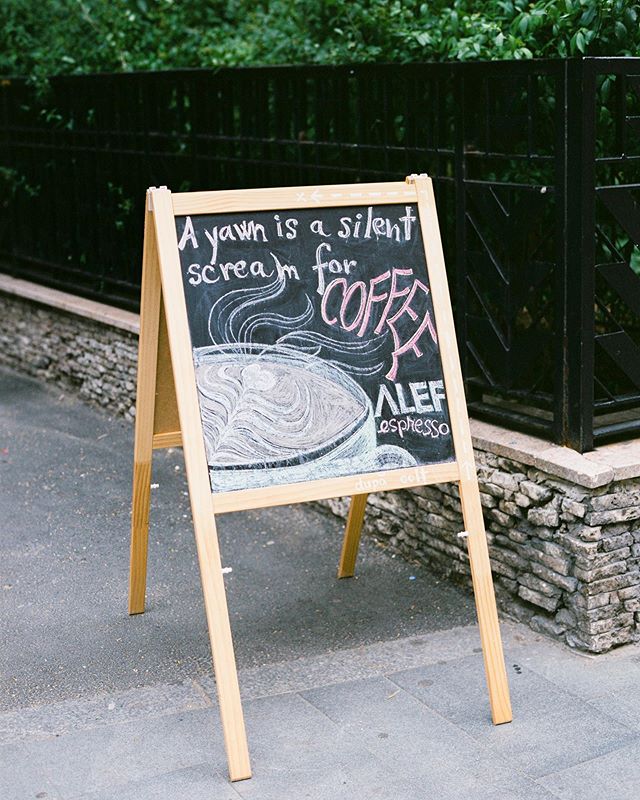 I&rsquo;m not going to deny it, because you&rsquo;re right coffee sign. You&rsquo;re absolutely right. ☕️
Taken on a #contax645 on #fujinps160, developed and scanned by @carmencitalab.