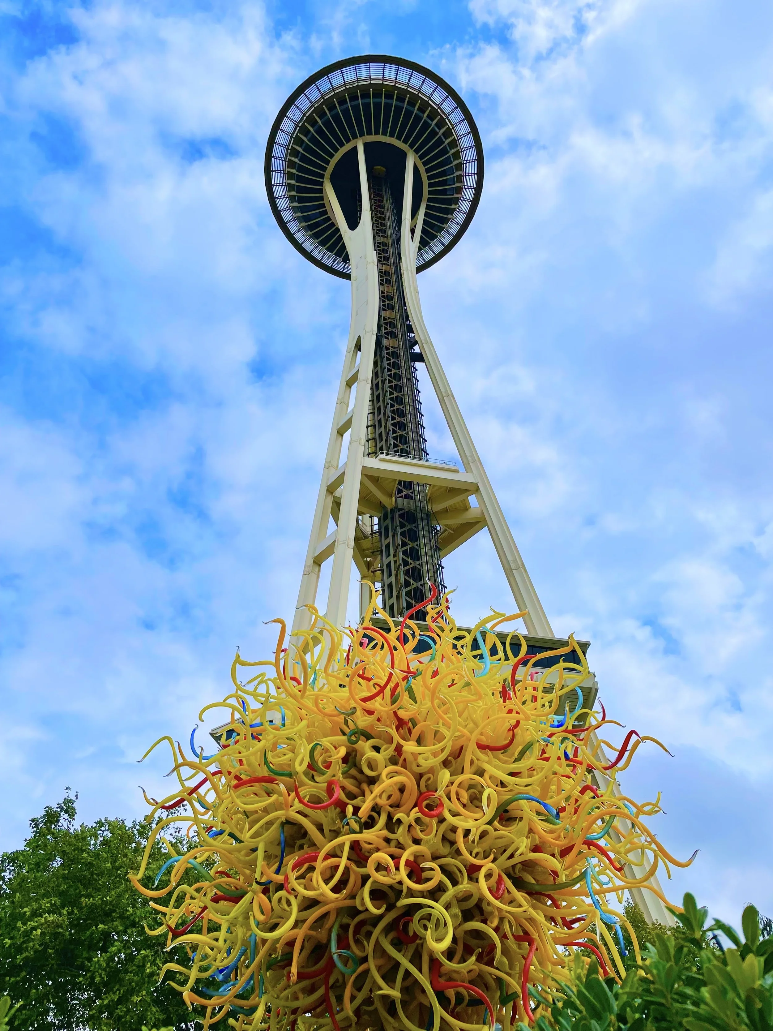 Seattle Travel Guides: The Emerald City Experience