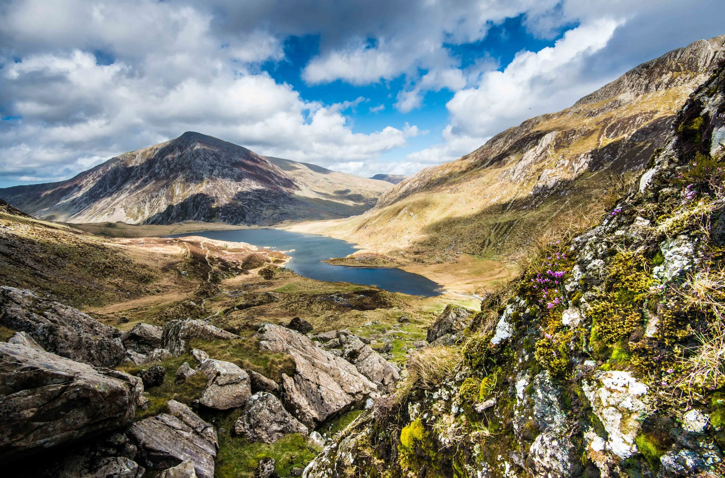 Spring comes to Twll Du 