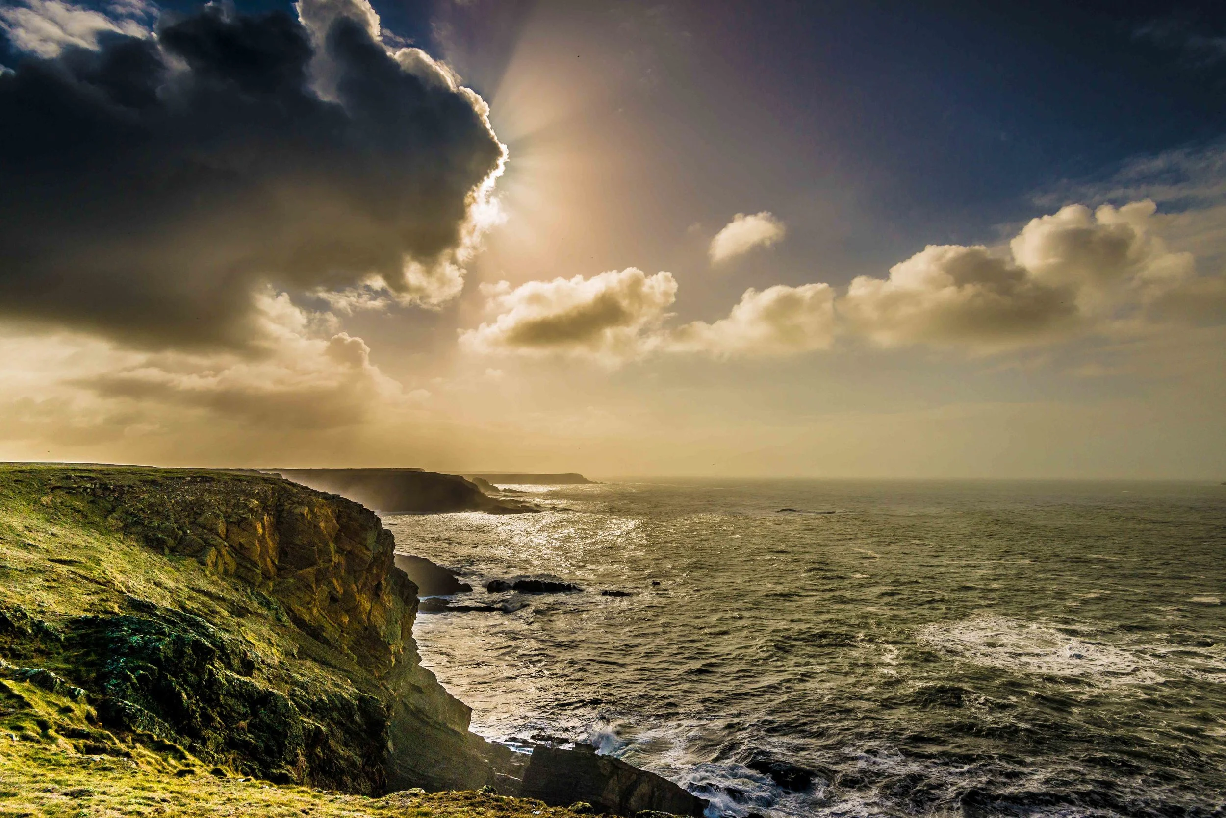 Towards sunny Gateholm 1