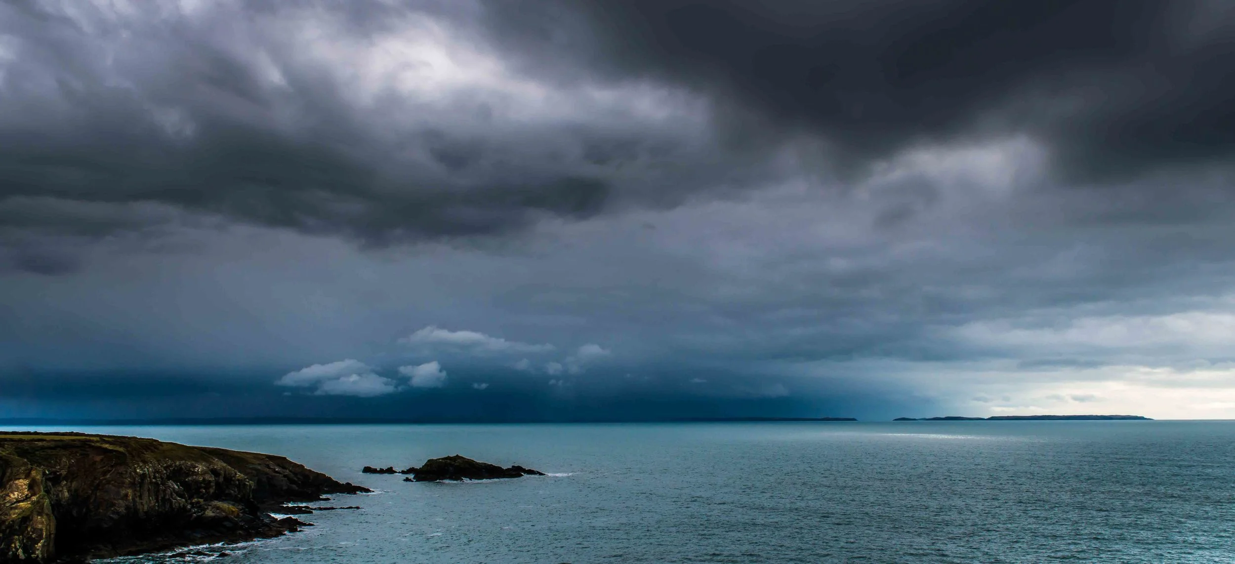 Caerfai to blue Skomer
