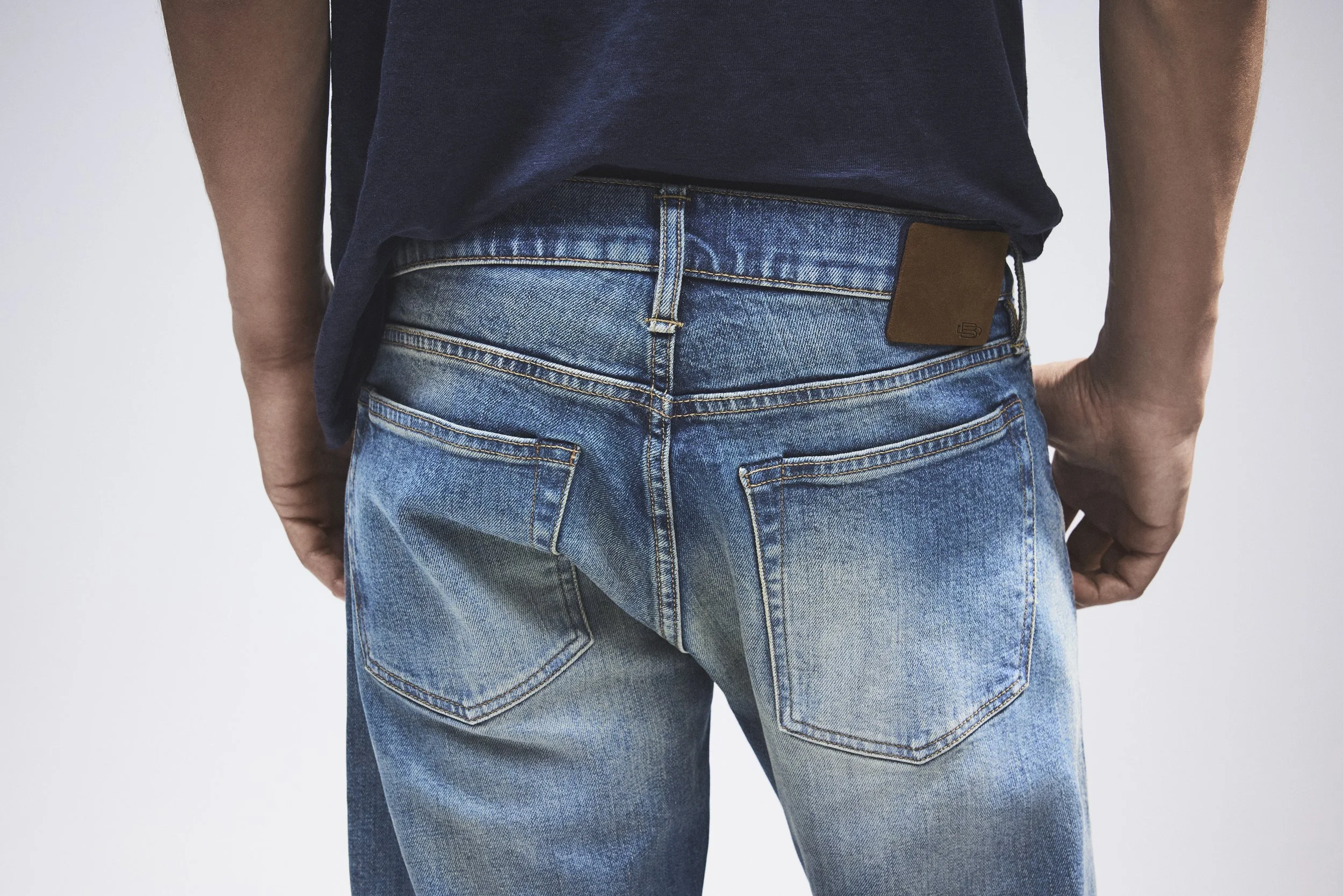 Hugo Boss_Studio_15_3230_C.jpg
