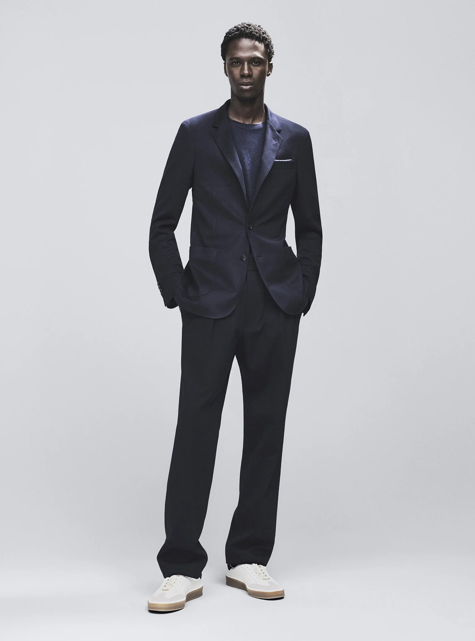 Hugo Boss_Studio_02_0261_B.jpg