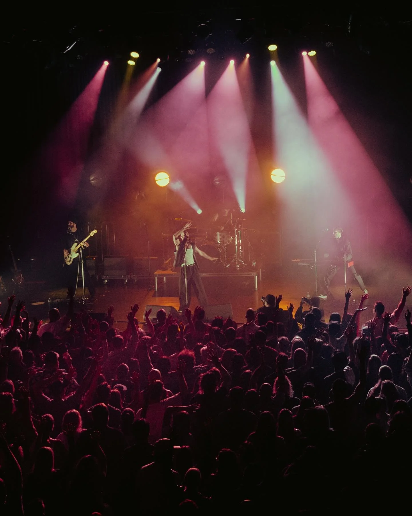 Last night in Toronto! 📸: @aubreeestrella