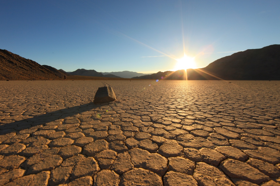 Death Valley National Park - California - (PHOTO: TOBKATRINA/SHUTTERSTOCK)