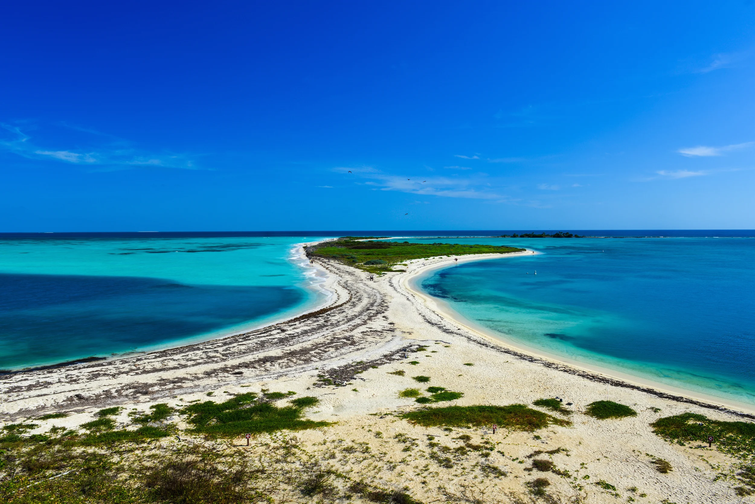  bush key seen from fort jefferson – (PHOTO: FELIX LIPOV/SHUTTERSTOCK)
