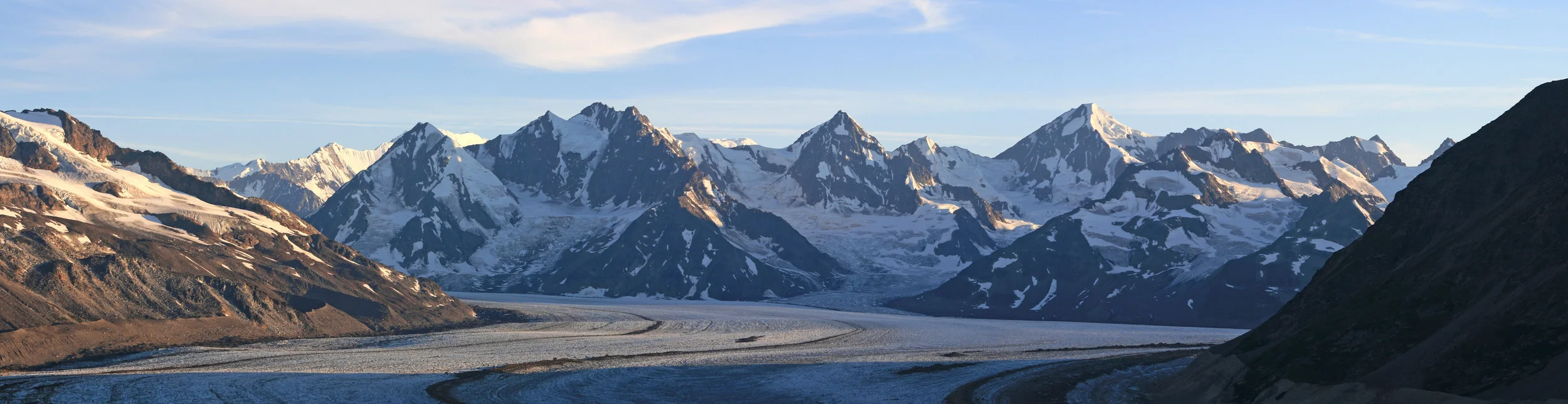 THE BEMNER GLACIER - (PHOTO: NEIL PODOLL/SHUTTERSTOCK)