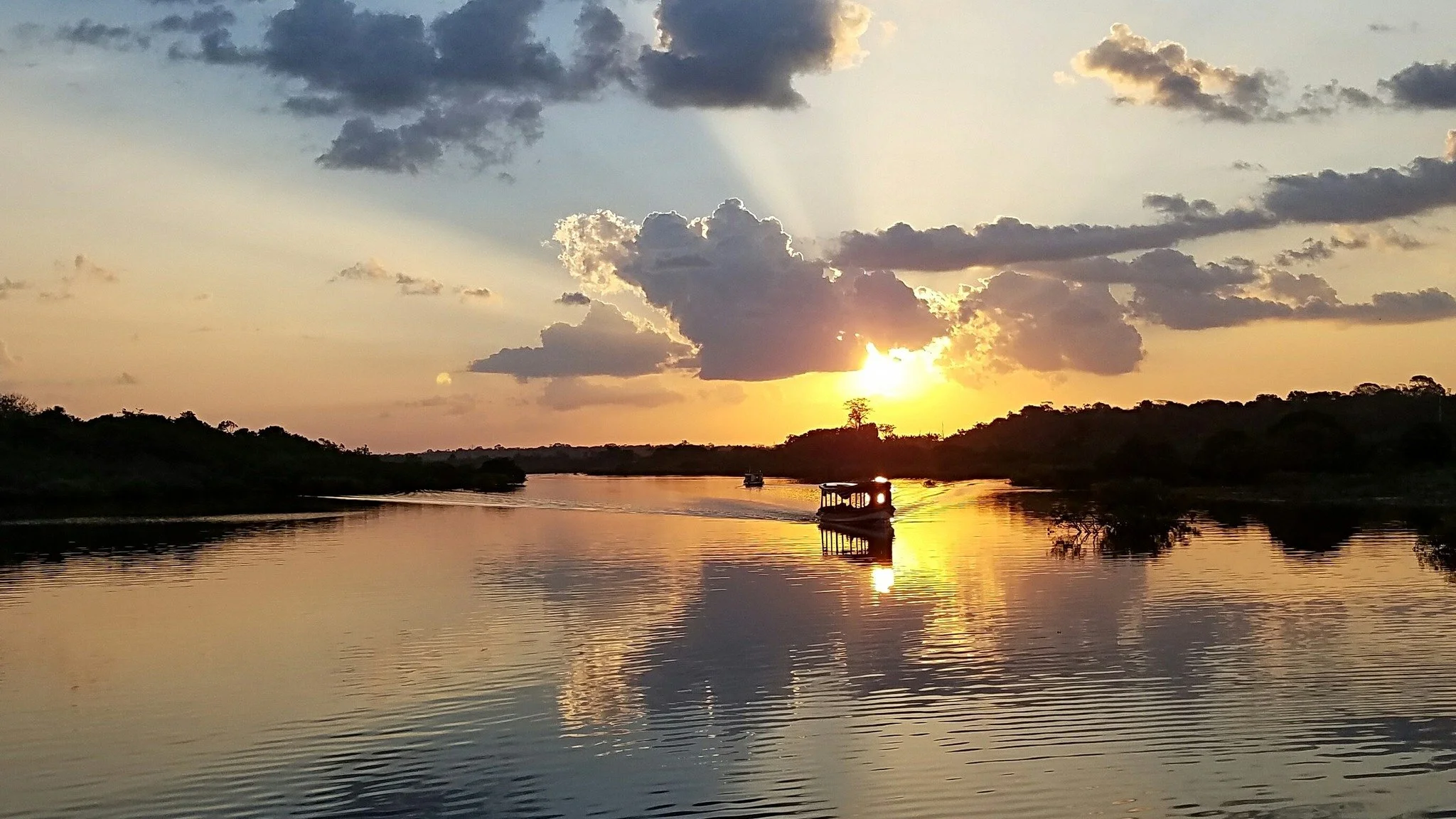 AmazonVida has been sharing about the LIGHT OF THE WORLD and igniting lasting change for 70+ years through medical care, clean water, discipleship, and church planting!
Join the mission: amazonvida.org/support-us