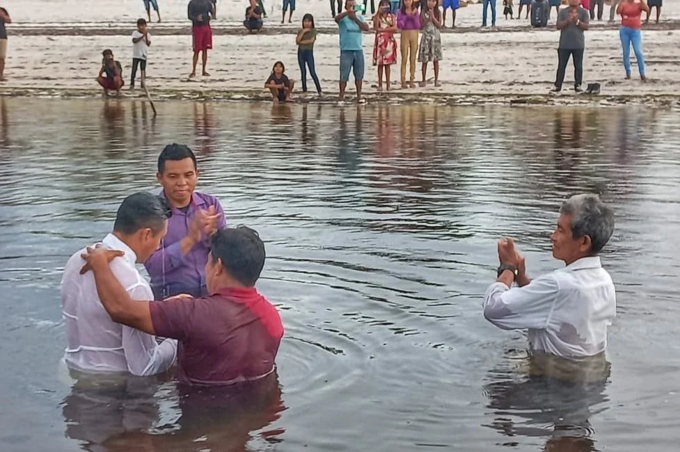 Faith is where hope begins.

Because of faithful supporters like you, lives are being strengthened, communities are being discipled, and hope continues to flow where it&rsquo;s needed most.

LEARN MORE: amazonvida.org/current