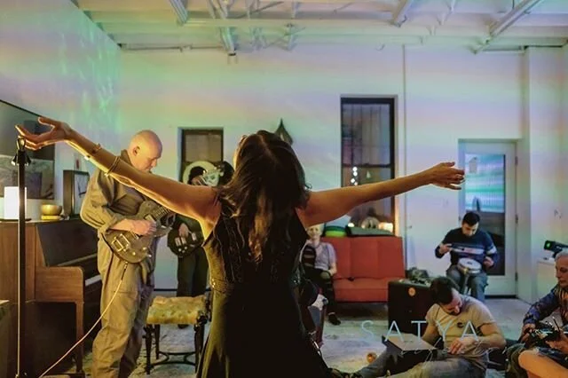 I'm not usually a huge fan of the arms up extended outward cliche photos, but this one is taken so inconspicuously and in fact behind my back by my talented photographer friend Satya Tisman of @satyalifestories Satya Lifestories, that it just feels r