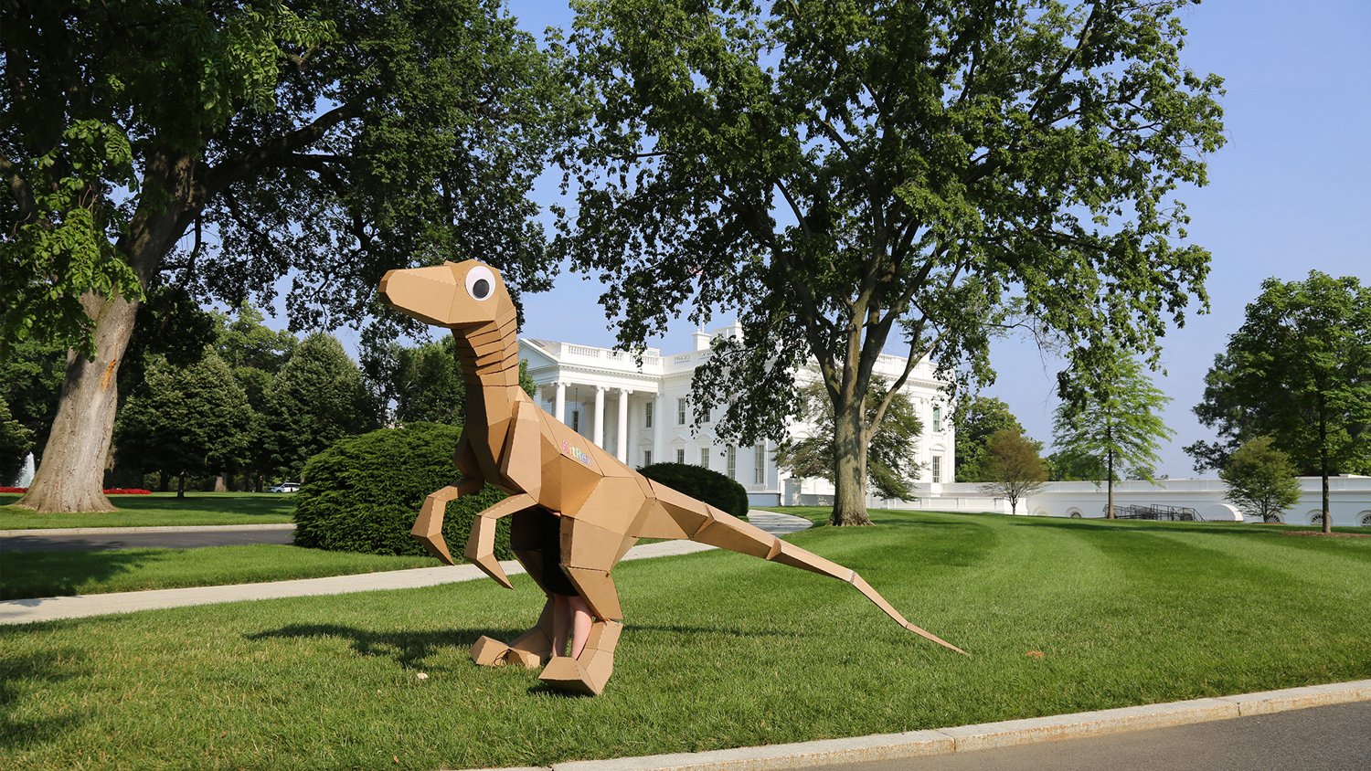 White House Dinosaur - Maker project of a cardboard dinosaur on the White House lawn to kick off the 2015 National Week of Making. (Photo by Ashleigh Axios)