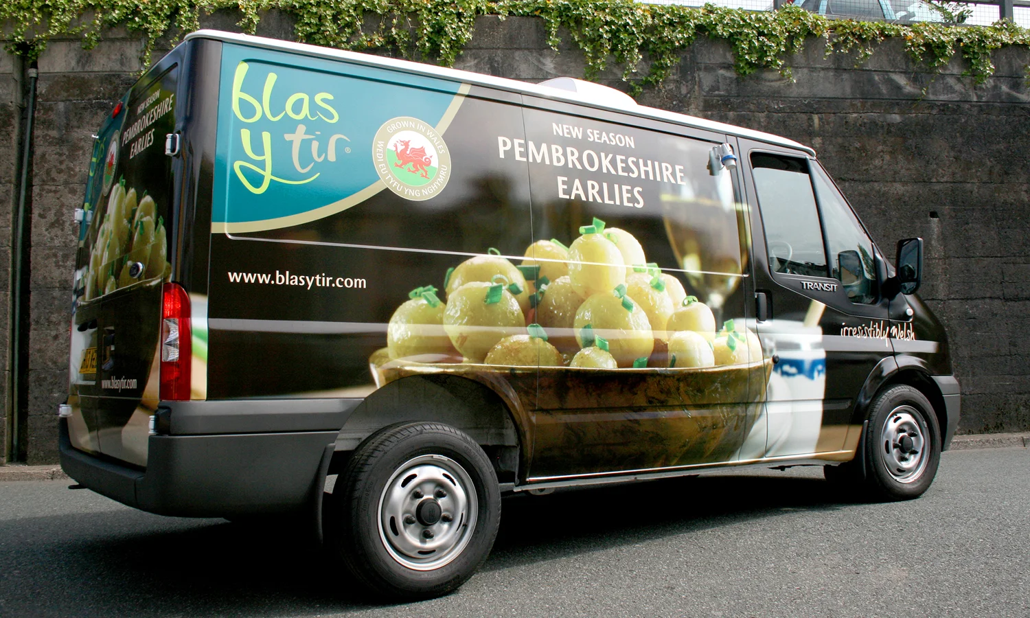 blas-y-tir-branding-livery.jpg