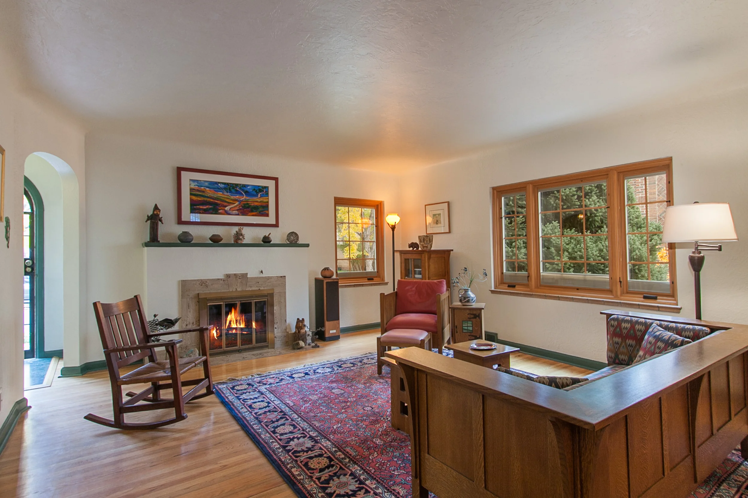 1114213_Hardwood-Floors-and-Modern-Dual-Pane-Windows_high.jpg