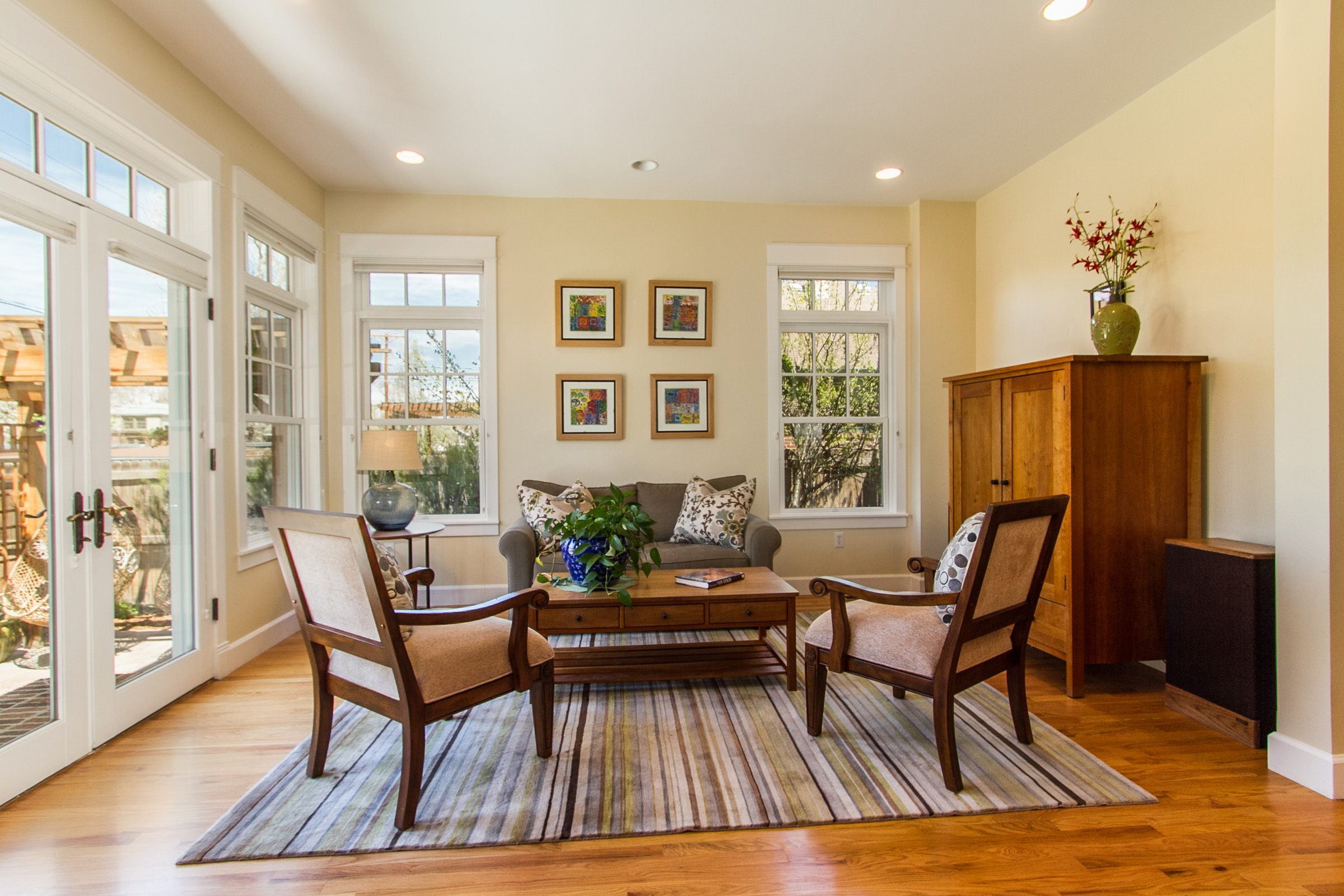 1246080_Oak-Hardwood-Floors-Throughout-Main-Level_high.jpg