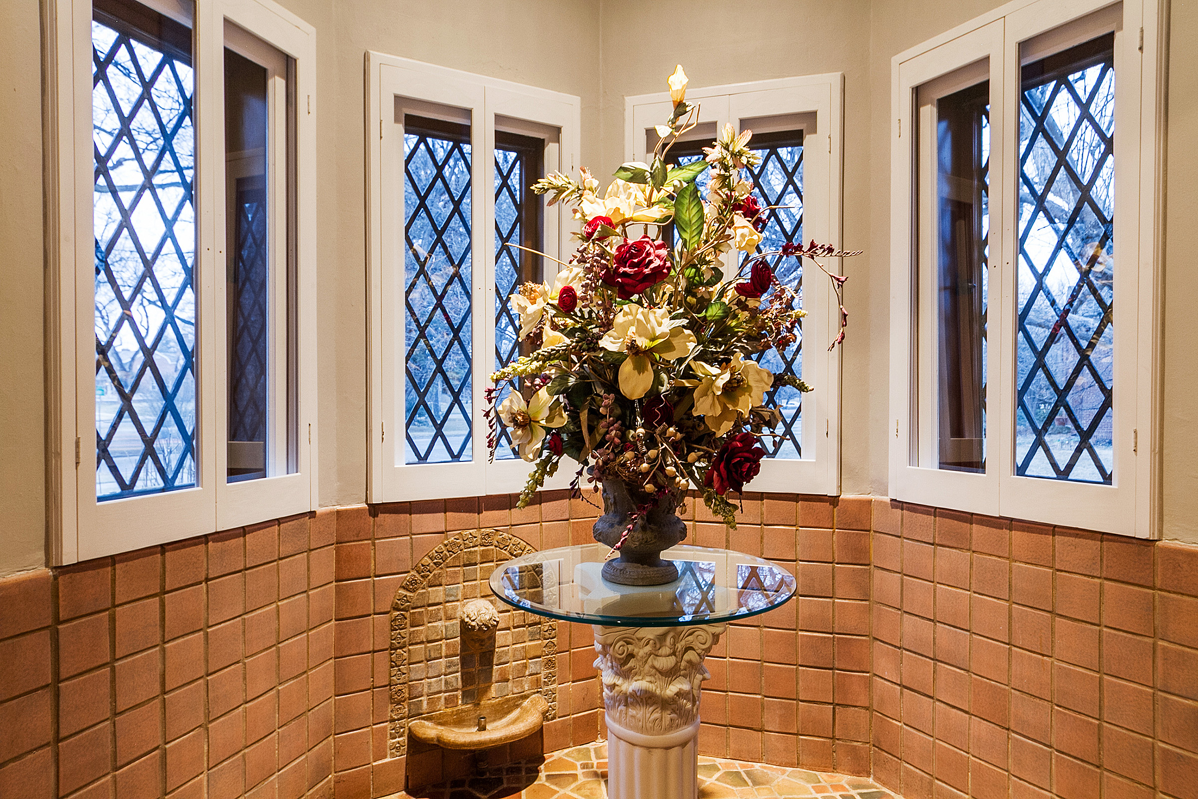 1183149_Living-Room-Turret-Has-Vintage-Tile--amp--Fountain_high.jpg