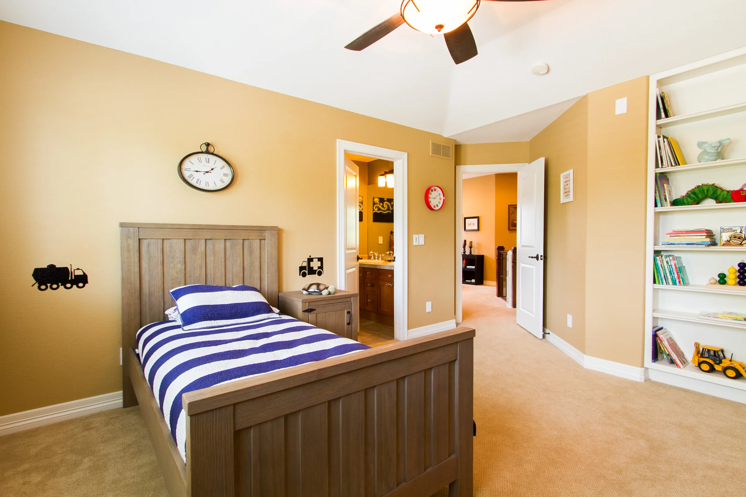 1368014_Bedroom-Two-with-Built-In-Shelving_high.jpg