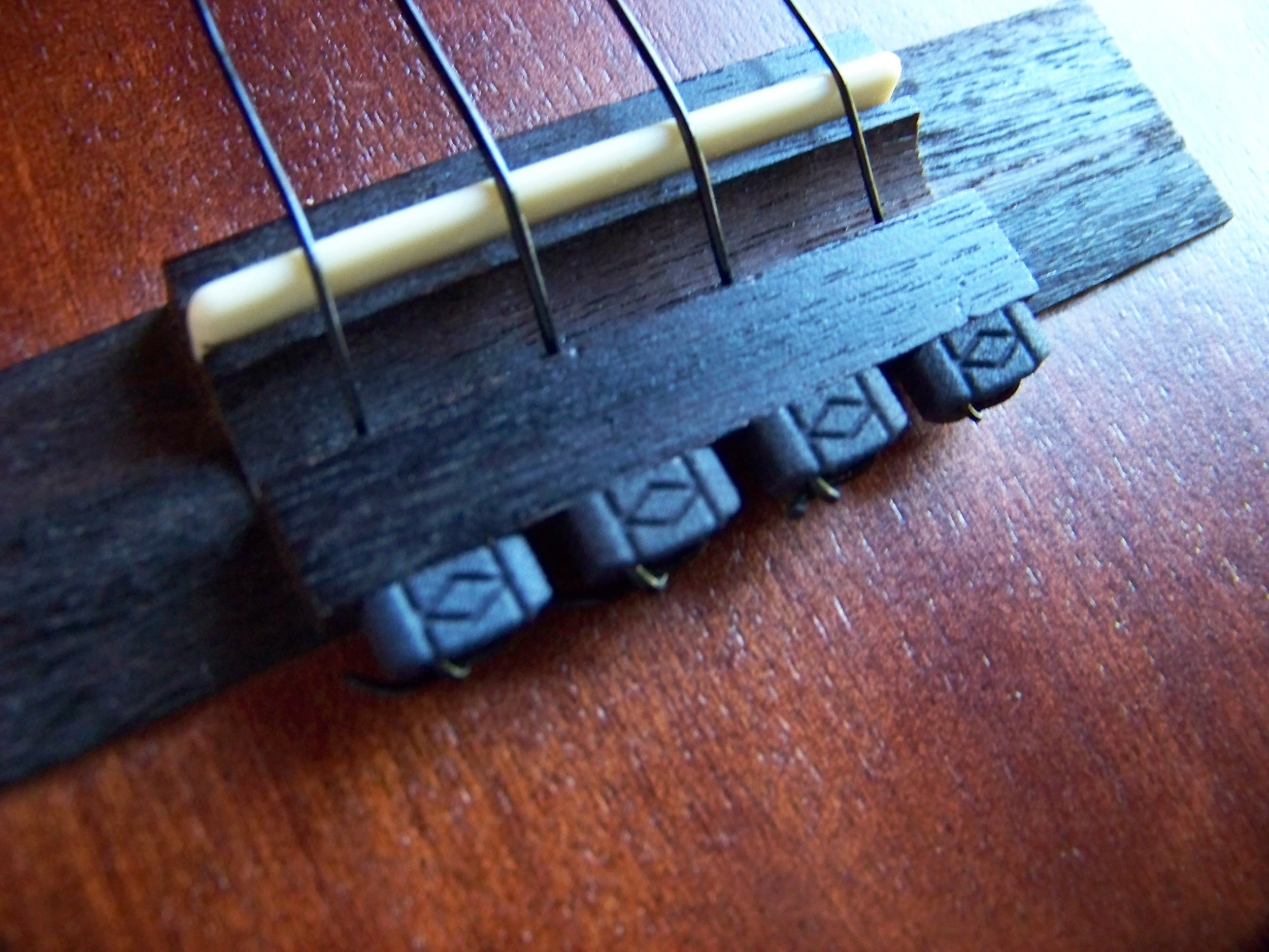 Rosette Diamond Secure Classical Guitar String Ties/New Gold Inlay/Black Bridge Beads 