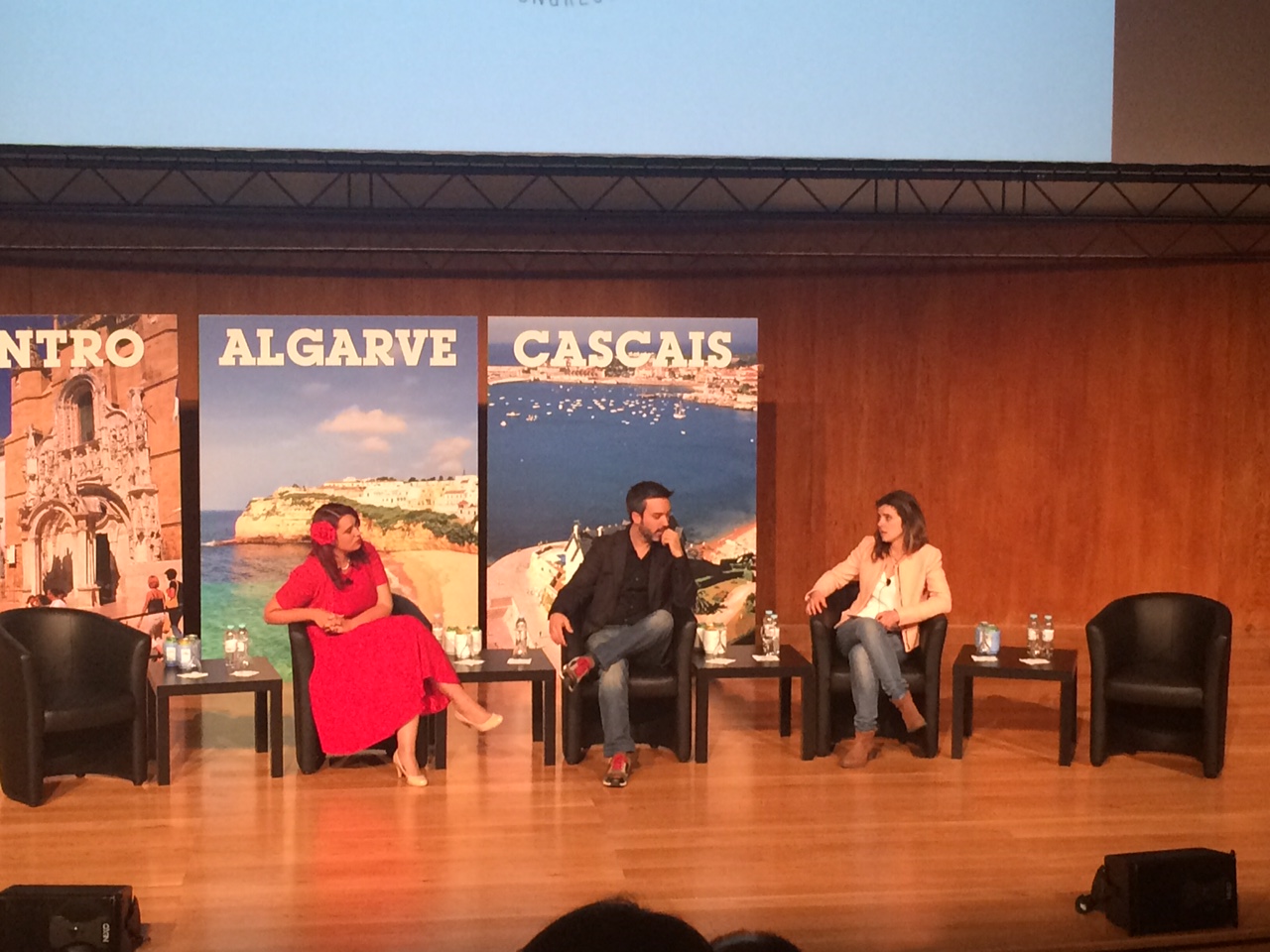 Henrique Sá Pessoa em debate com as Master Chefs australiana e portuguesa.