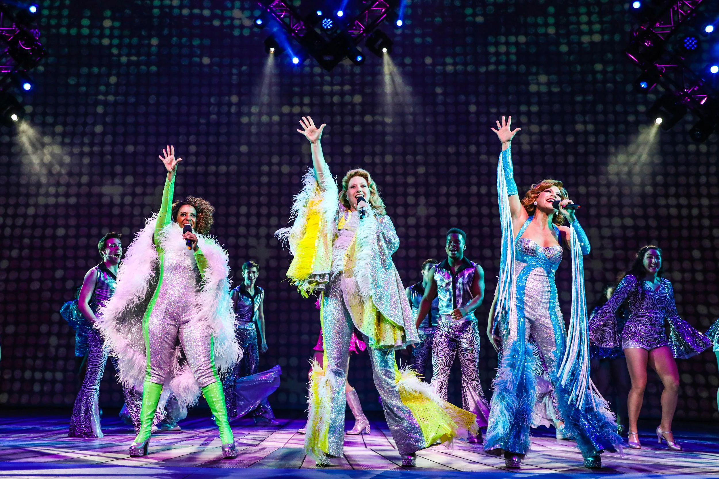 23_TUTS_Mamma Mia_Photographer Melissa Taylor.jpg