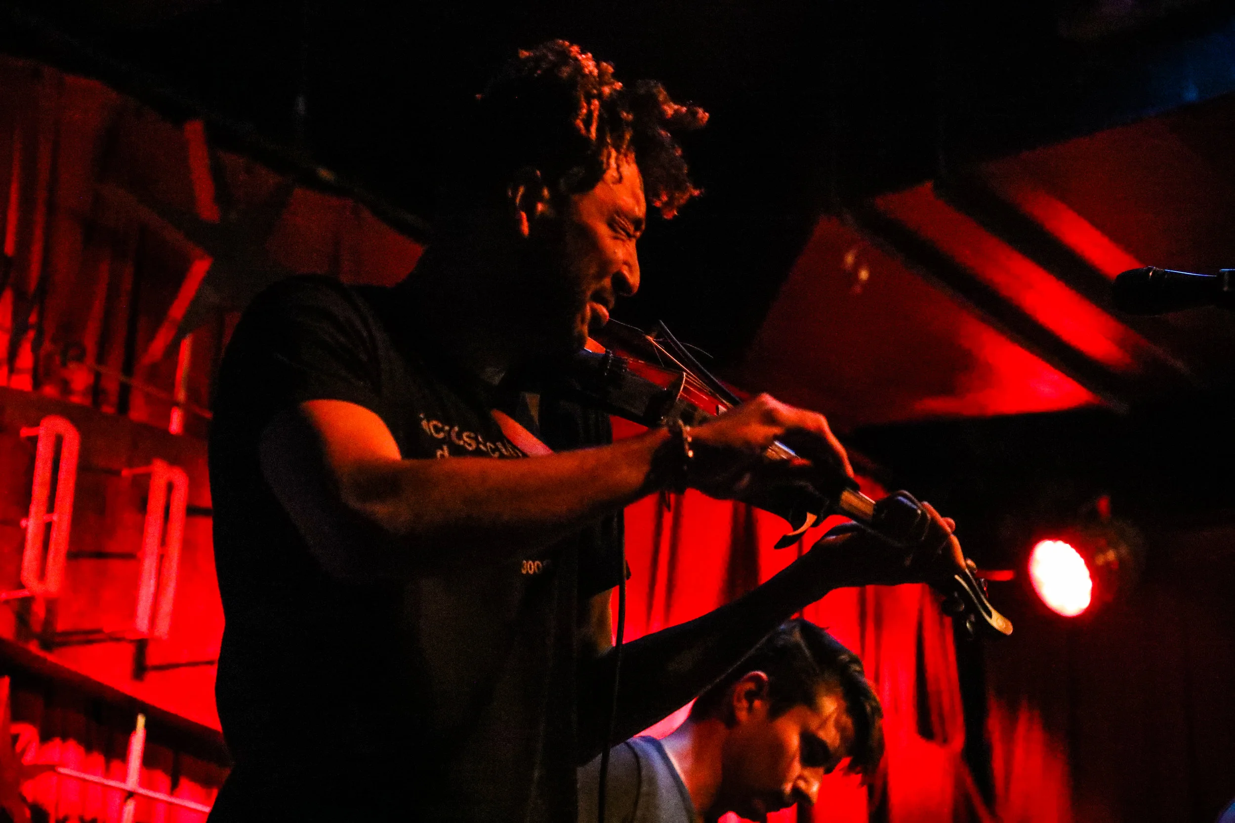 Handsomebeast_Juice_Continental Club_2.19_Photographer Melissa Taylor-210.jpg