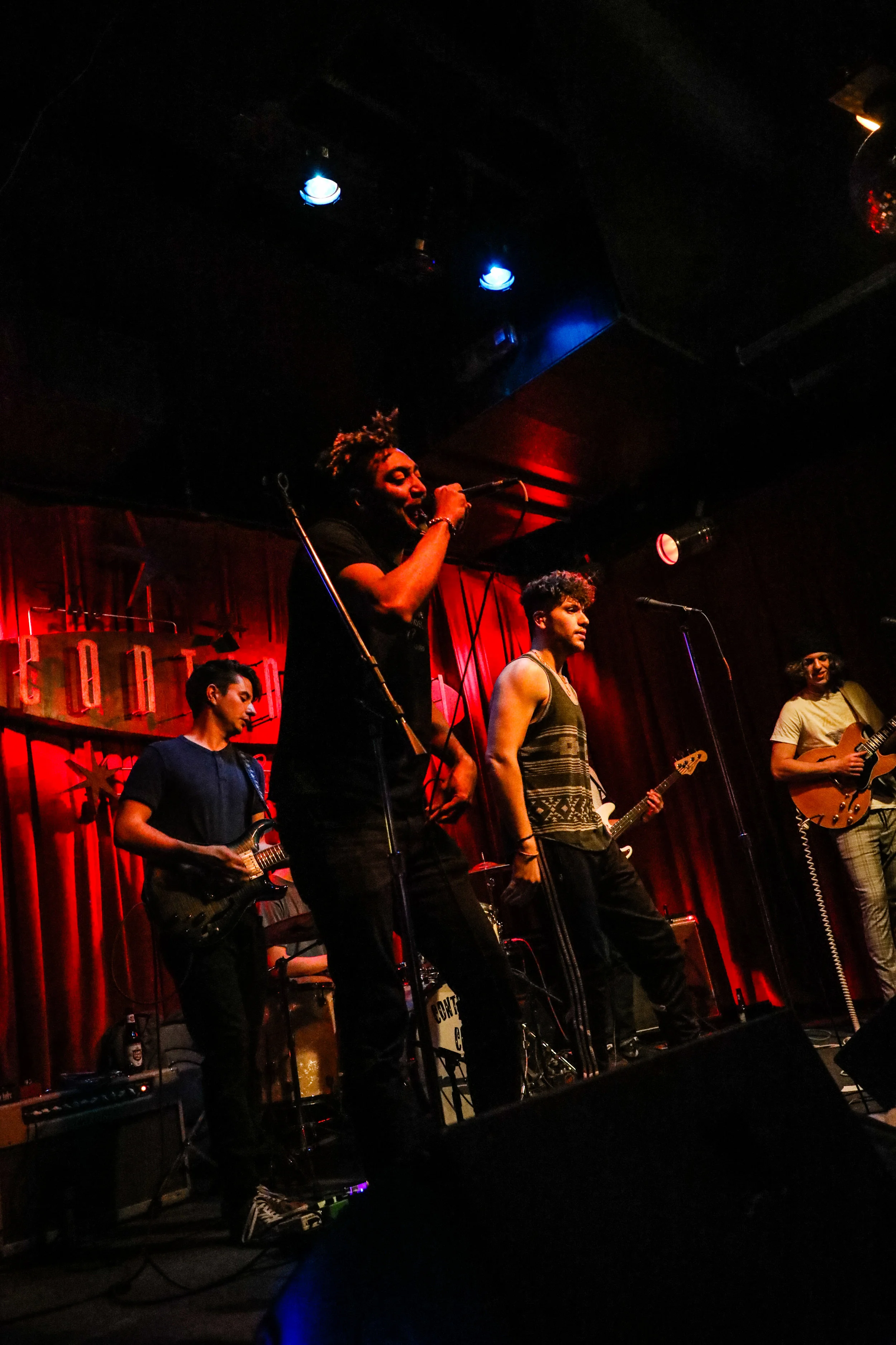 Handsomebeast_Juice_Continental Club_2.19_Photographer Melissa Taylor-254.jpg