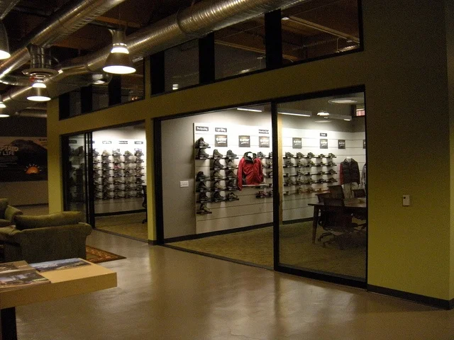 HiTec1.jpg