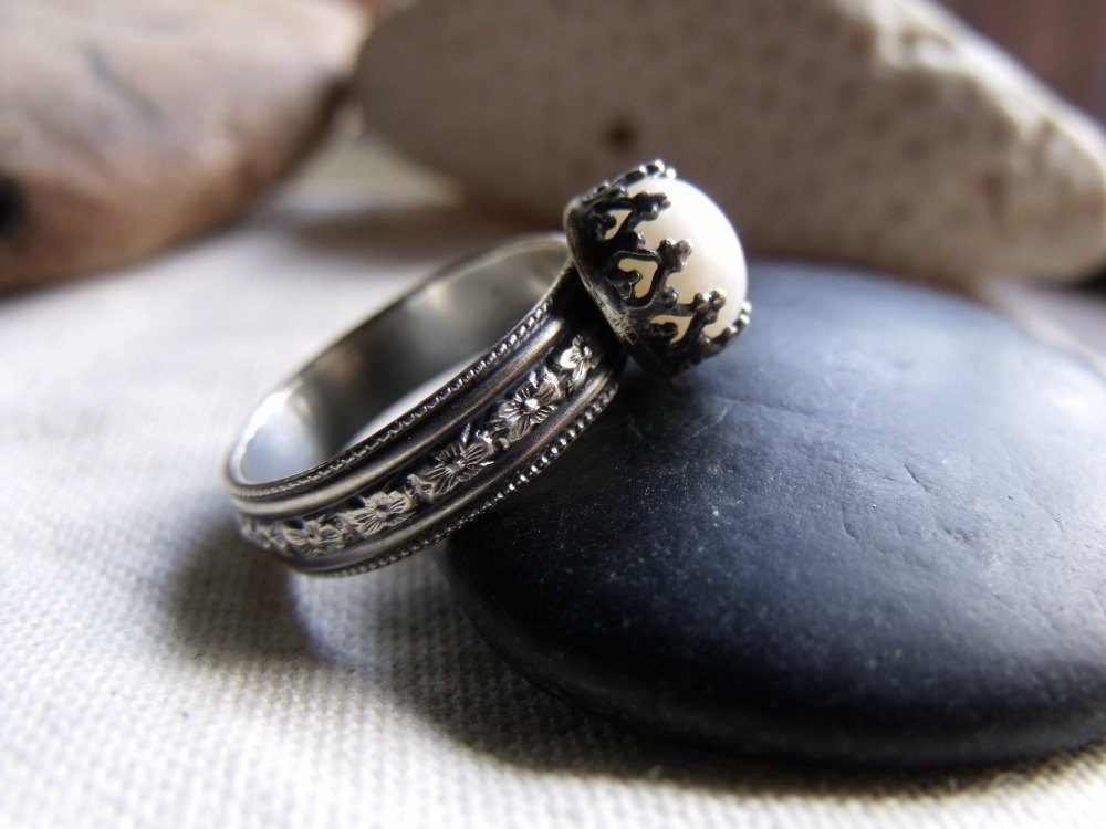 my ring! from etsy, hand make in south lake tahoe, ca (where my older sister was living at the time & didn't make the gathering)